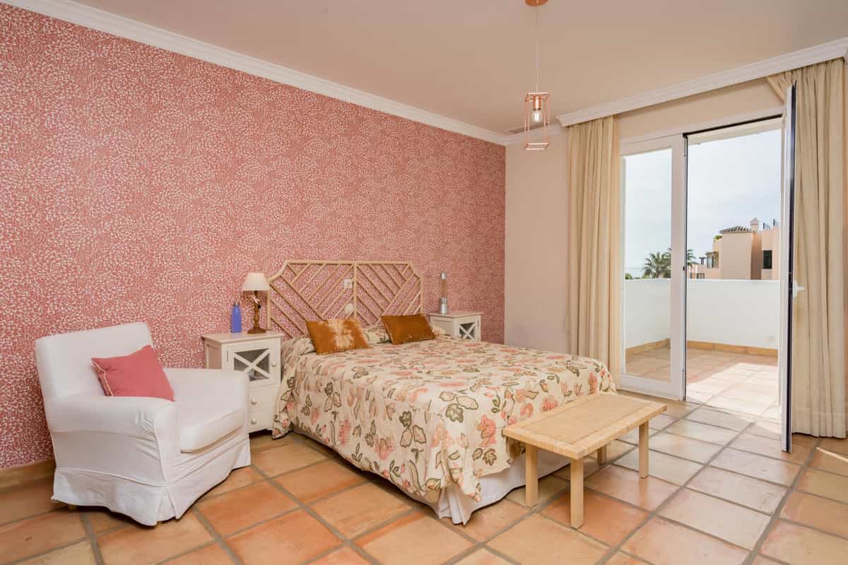 жилой дом в Marbella, Andalucía 10141278