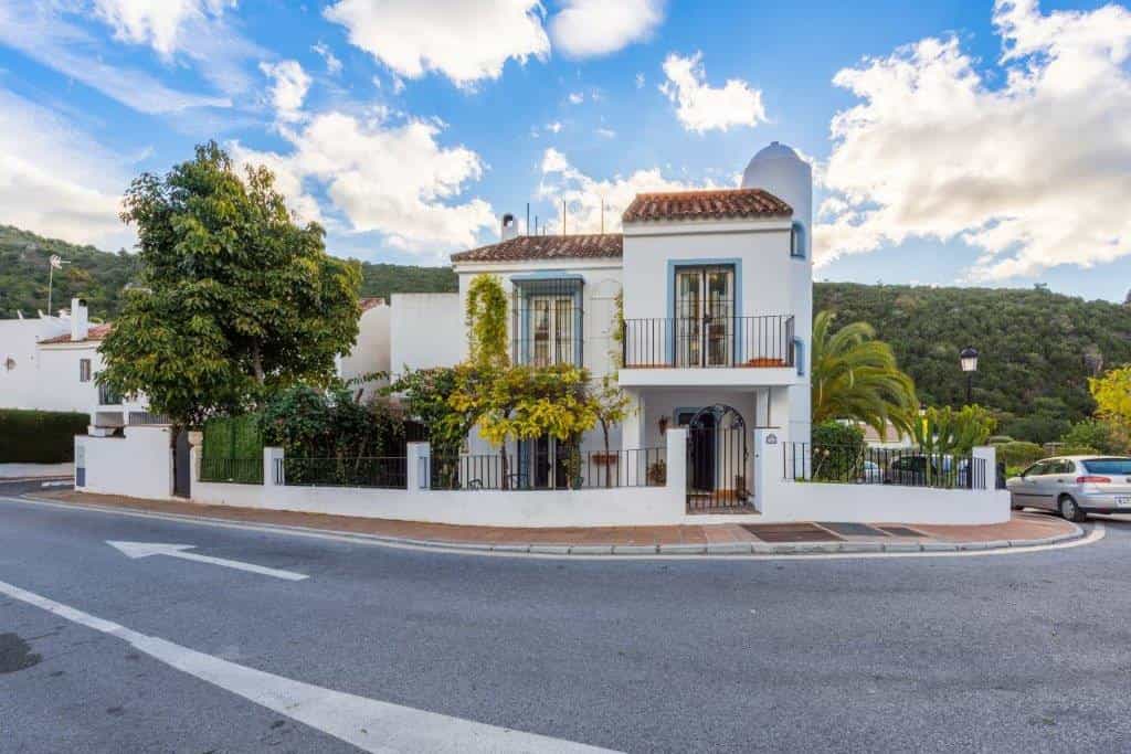 House in Benahavis, Andalusia 10141300