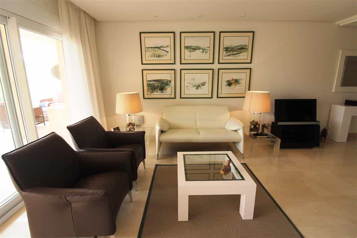 Condominium in Marbella, Andalusië 10141756