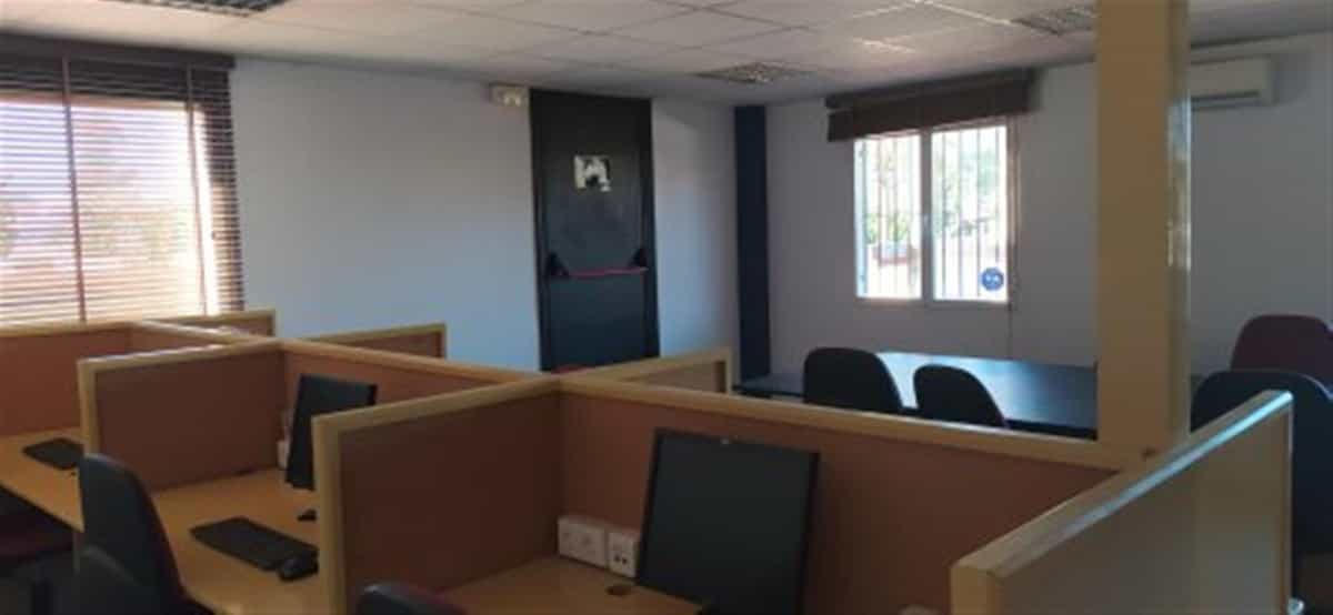 Office in Las Lagunas, Andalusia 10142040
