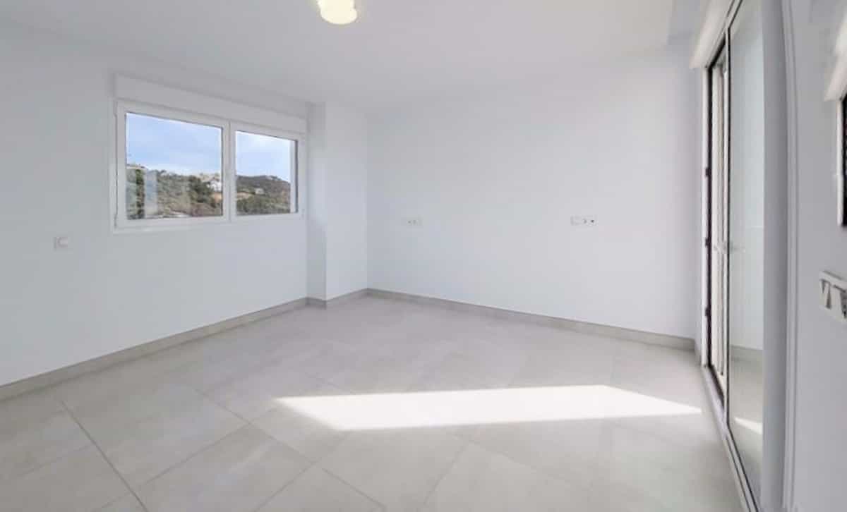 Eigentumswohnung im Marbella, Andalucía 10142115