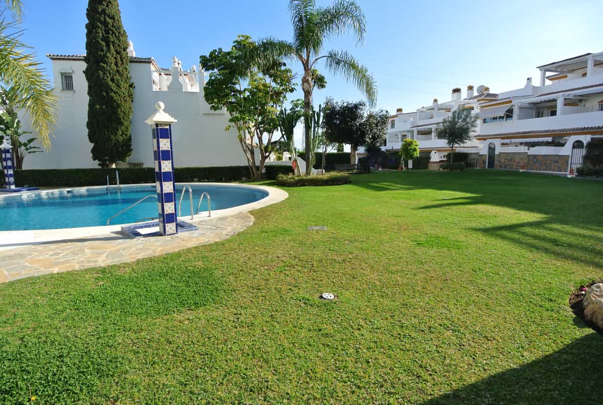 Condominium in Marbella, Andalucía 10142296