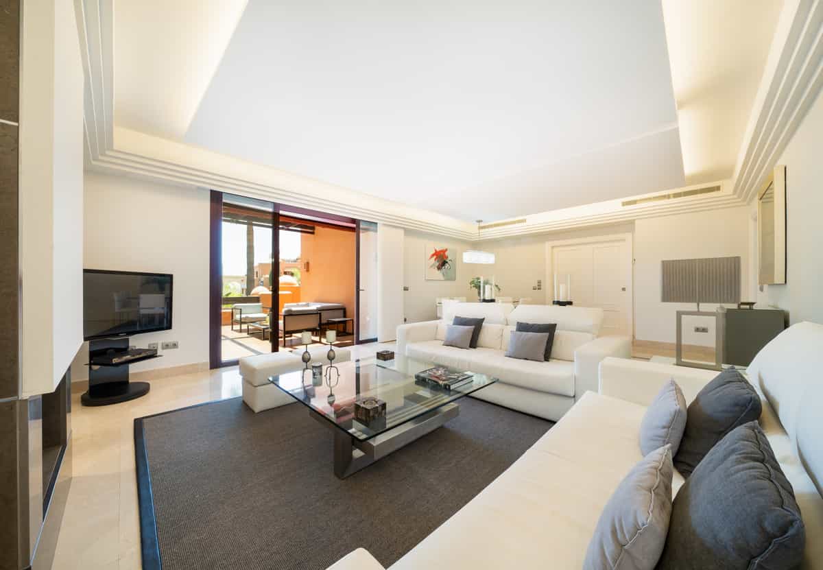 Condominium in Marbella, Andalucía 10142650