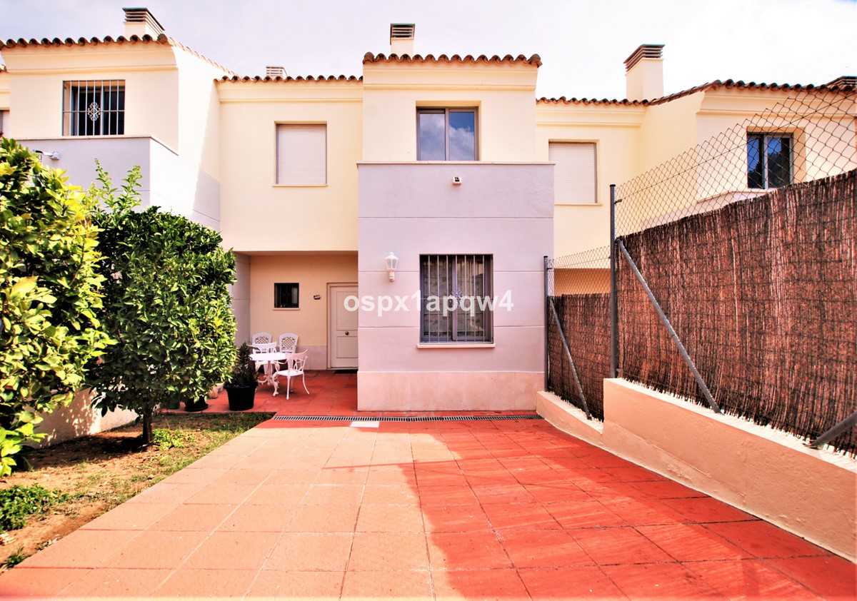 House in Santa Fe de los Boliches, Andalusia 10142706