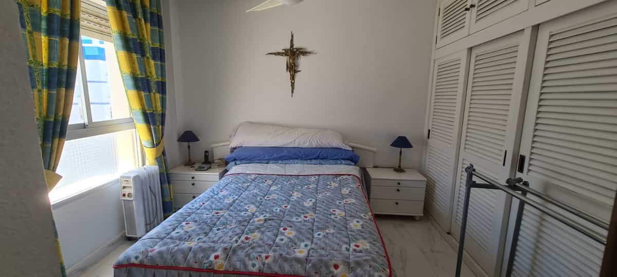 Квартира в Benalmádena, Andalucía 10143103