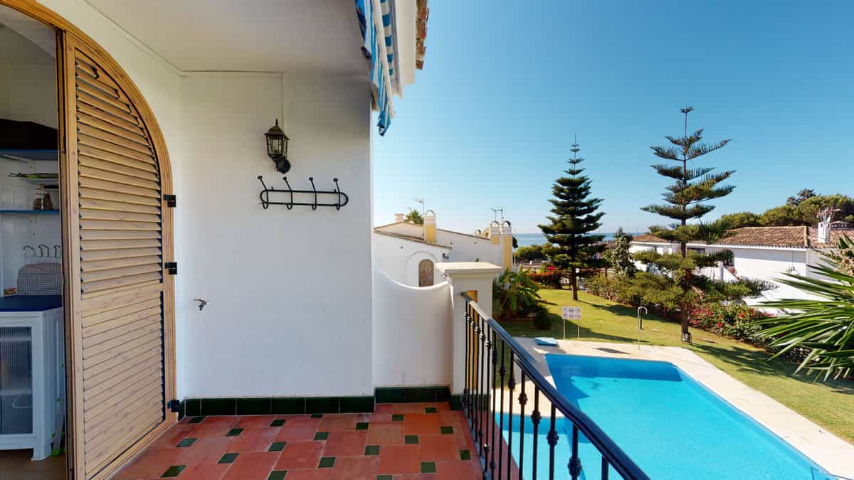 Condominium dans Urbanización Riviera Sol, Andalucía 10143133