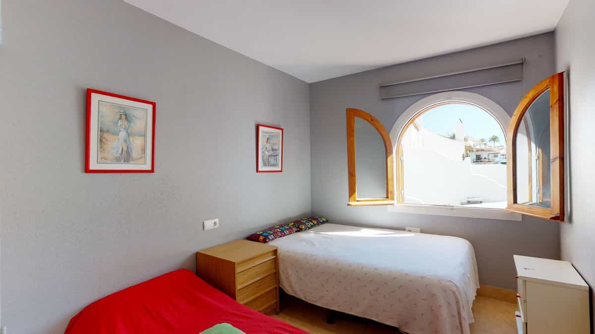 Condominium dans Urbanización Riviera Sol, Andalucía 10143133