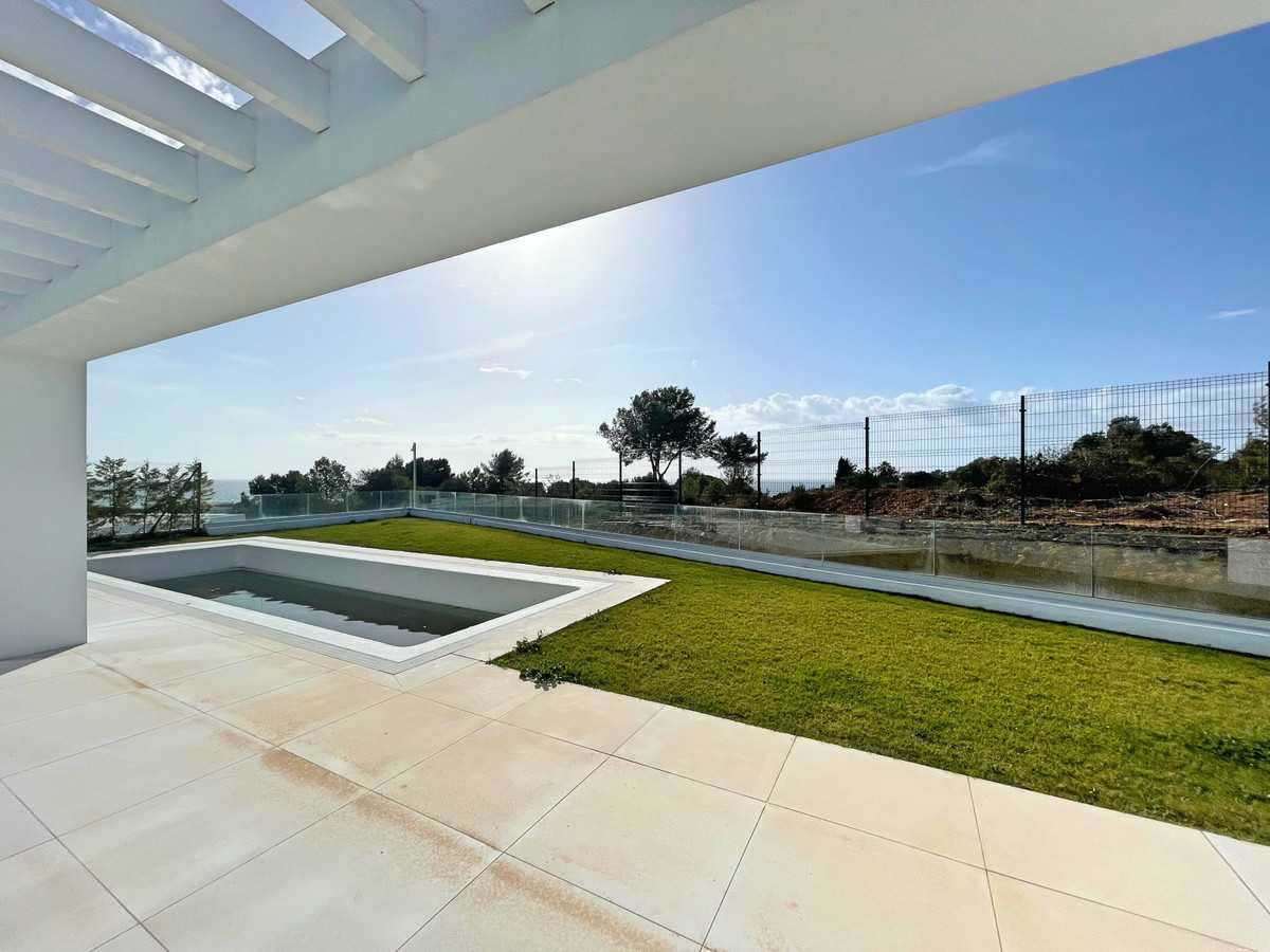 House in Fuengirola, Andalusia 10143237