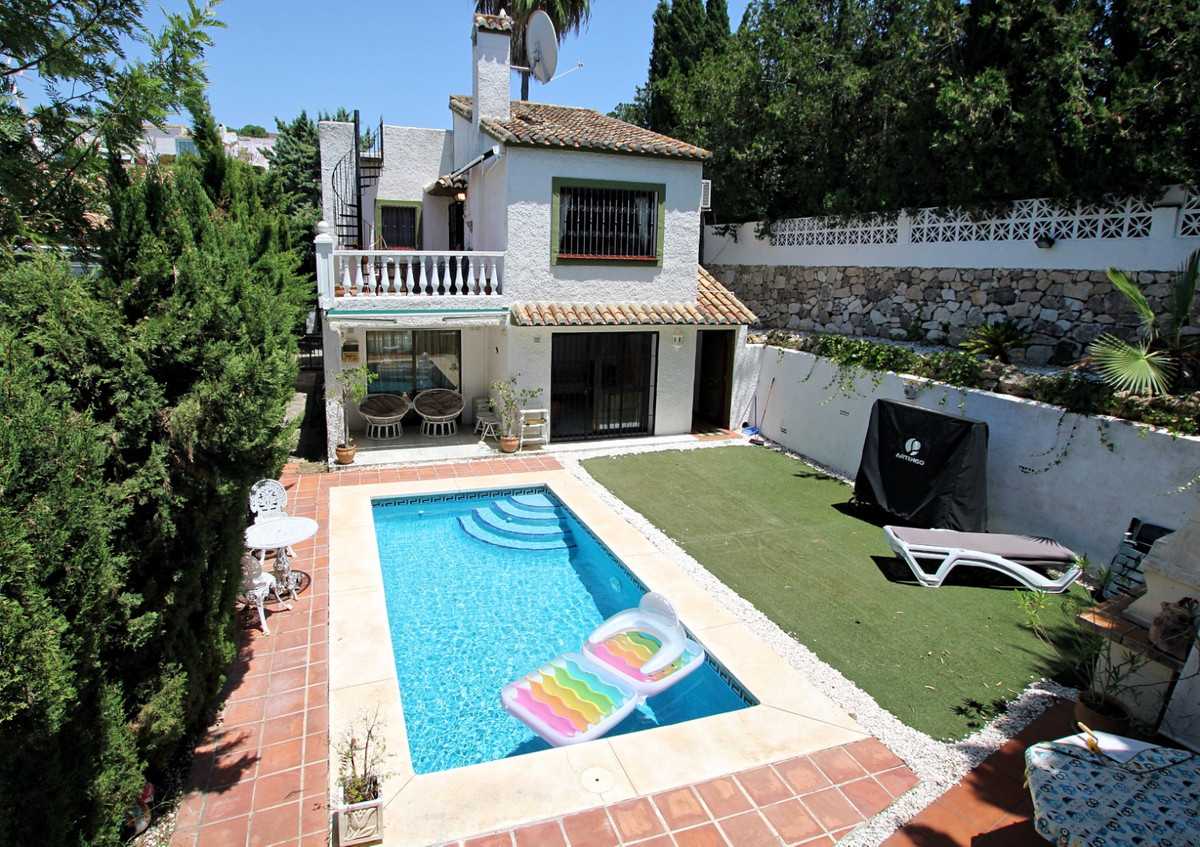 rumah dalam Fuengirola, Andalusia 10143537