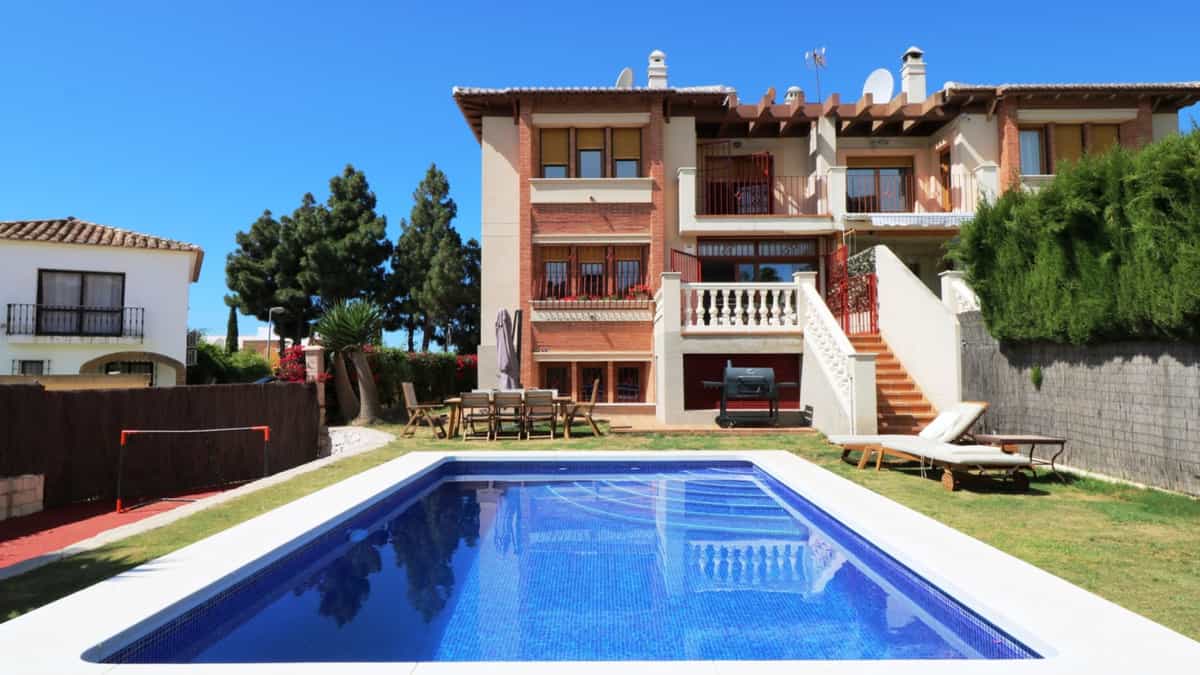 House in Fuengirola, Andalusia 10143556