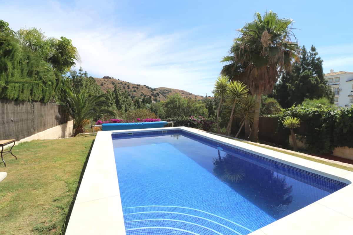 House in Fuengirola, Andalusia 10143556