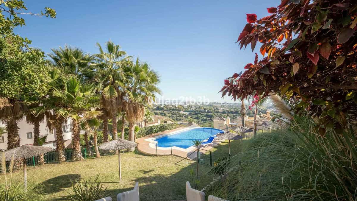 Condominium in Benahavis, Andalusië 10143566