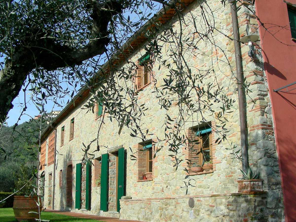 rumah dalam Sant'Andrea di Compito, Tuscany 10143595