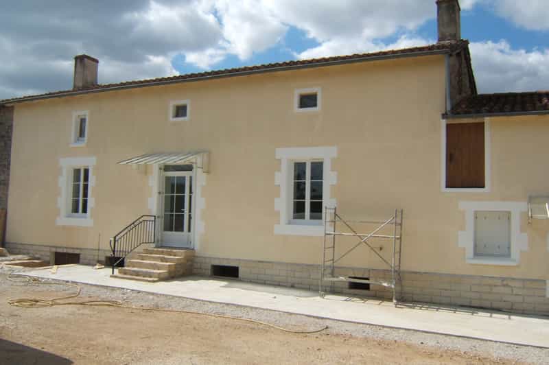 Talo sisään Bioussac, Nouvelle-Aquitaine 10143713