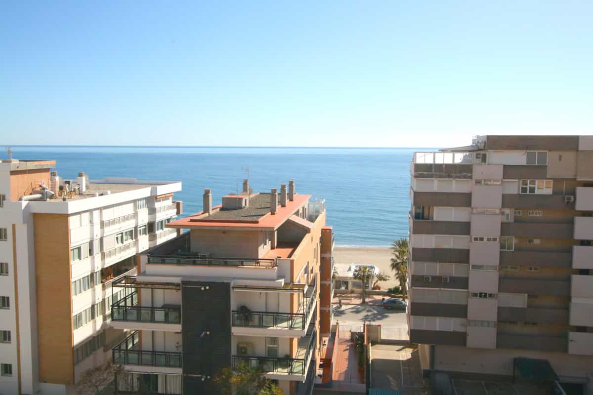 Condominium in Santa Fe de los Boliches, Andalusië 10143855