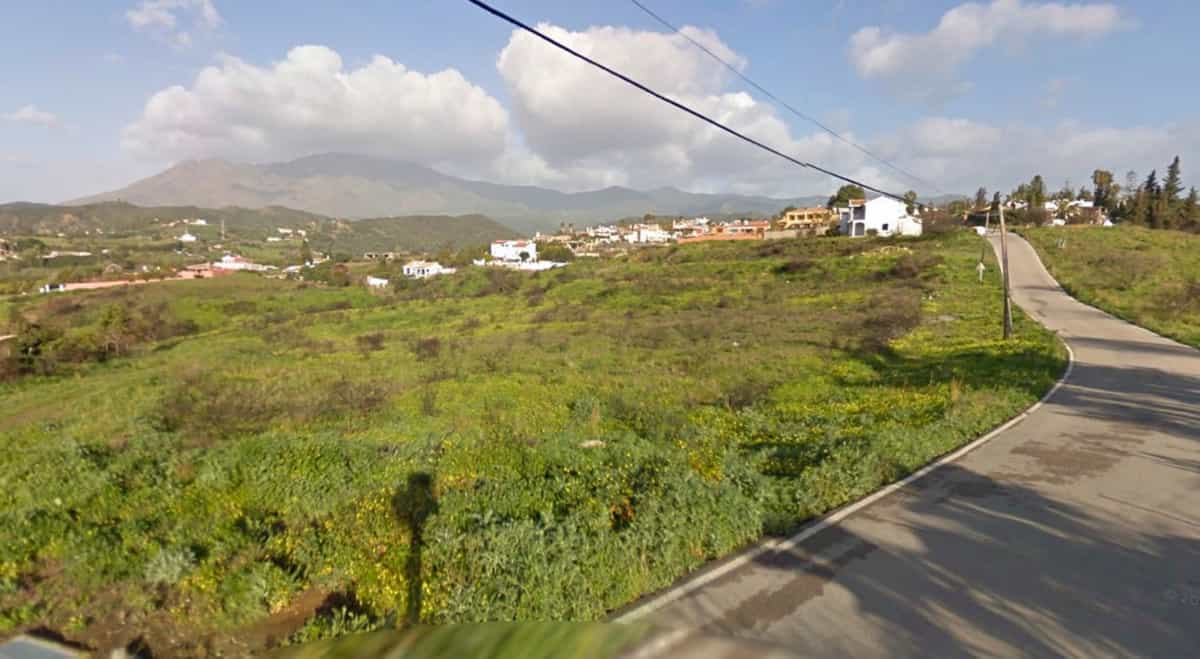 Land in Estepona, Andalusia 10143945