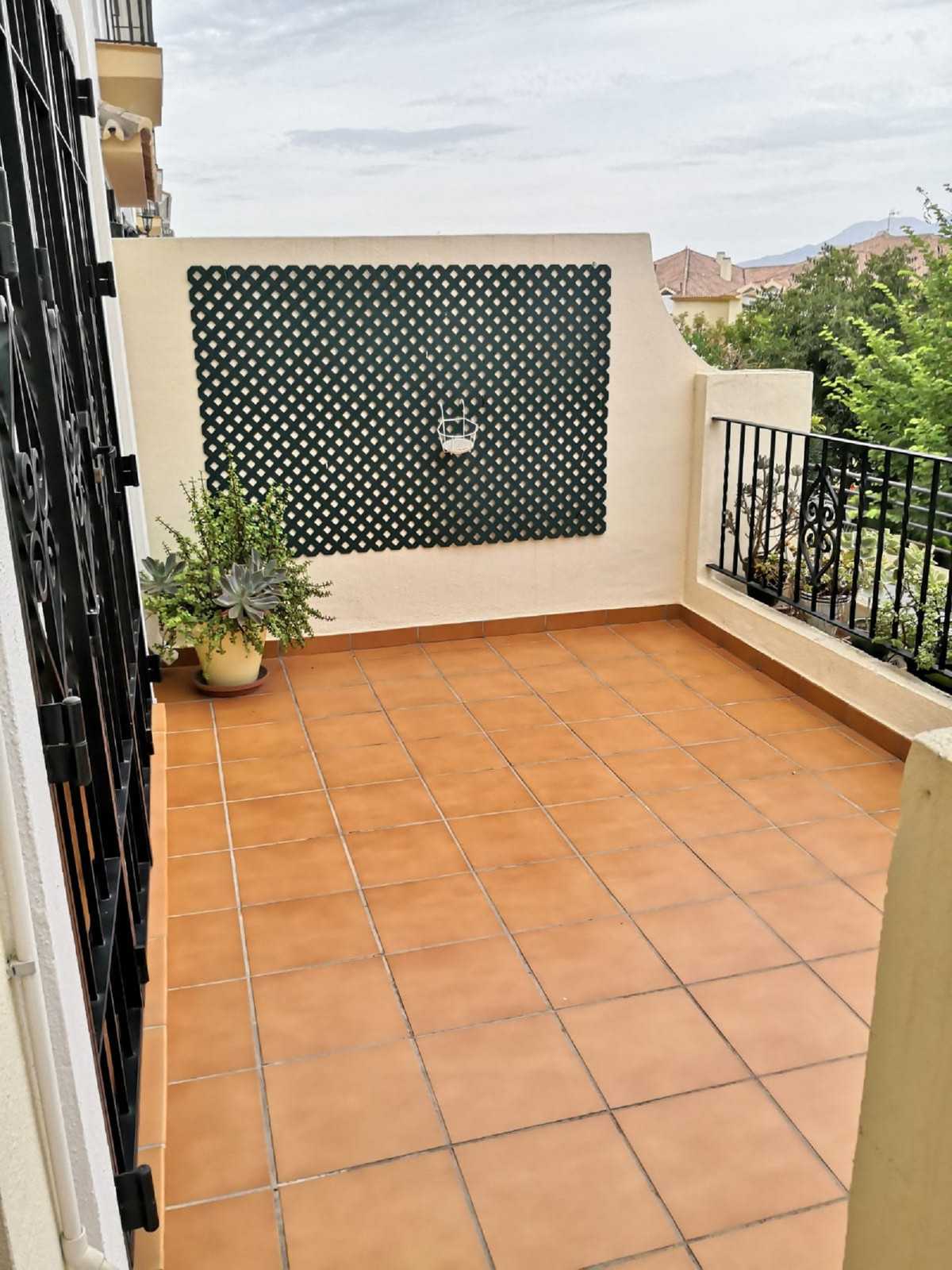 Condominium in Coin, Andalusia 10144008