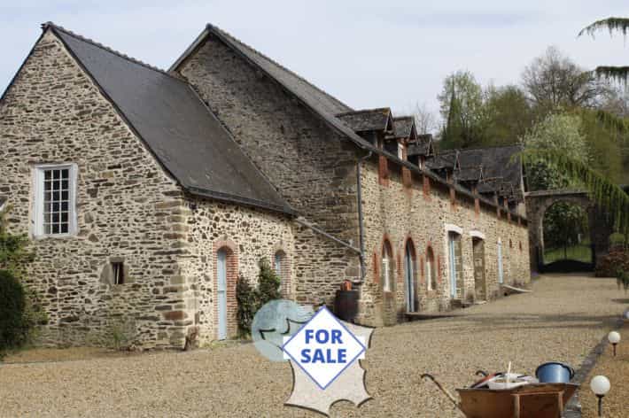 casa en Mayenne, Pays de la Loire 10144037