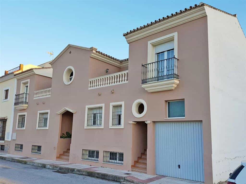House in Coin, Andalusia 10144039