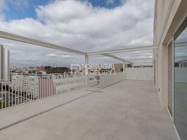 Condominium in Lisbon, Lisboa 10144141