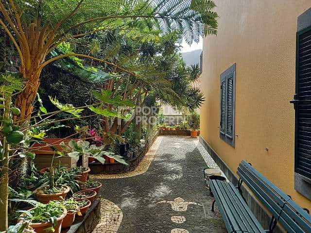 Talo sisään Machico, Madeira 10144167