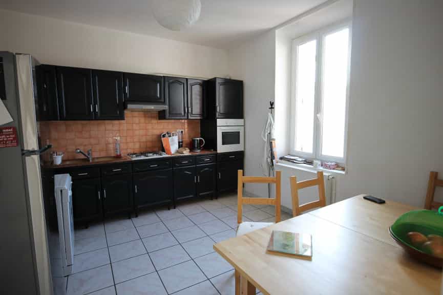 公寓 在 Homps, Occitanie 10144198