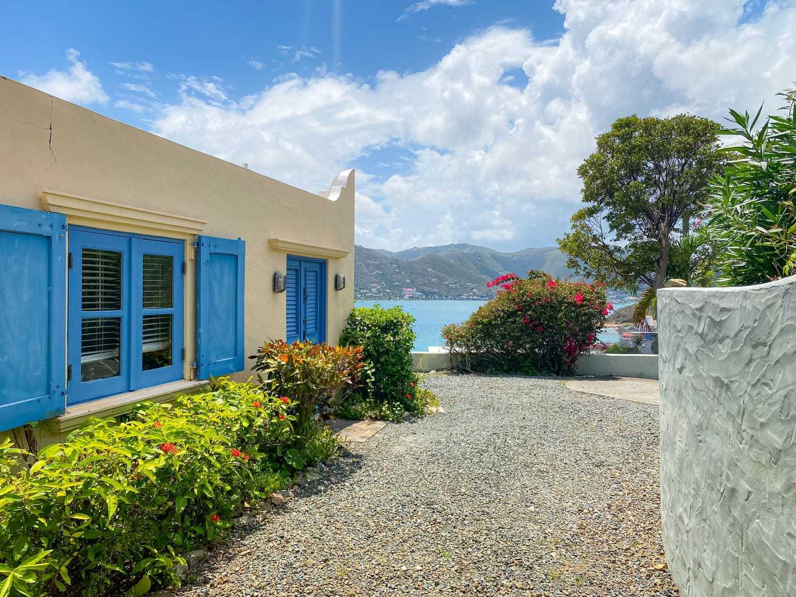 House in Coral Bay, Virgin Islands 10144377
