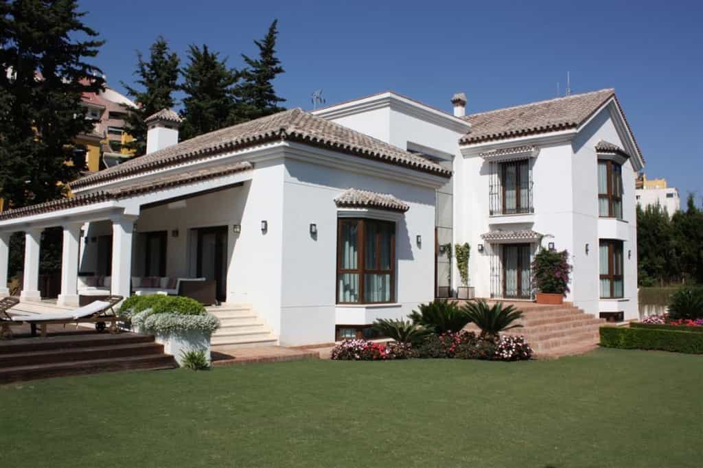 Talo sisään Marbella, Andalusia 10144726