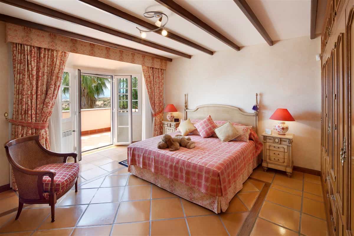 Haus im Marbella, Andalucía 10144740