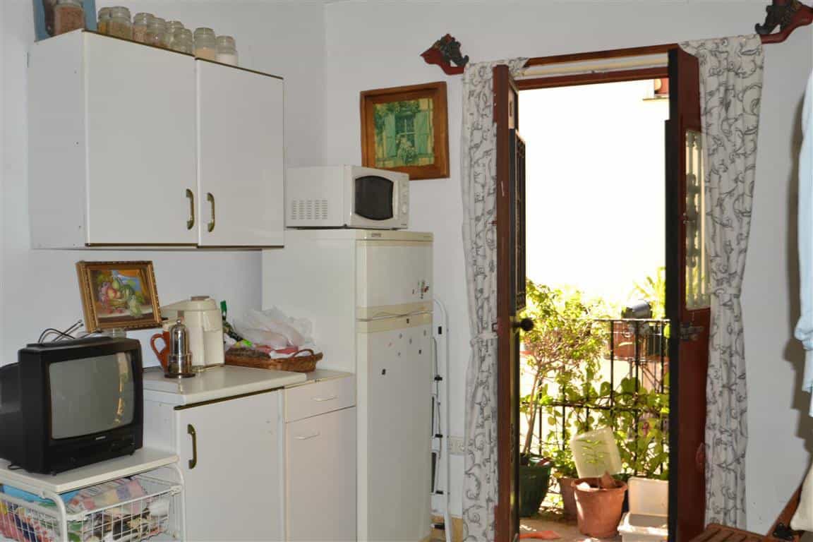 rumah dalam Marbella, Andalucía 10144766