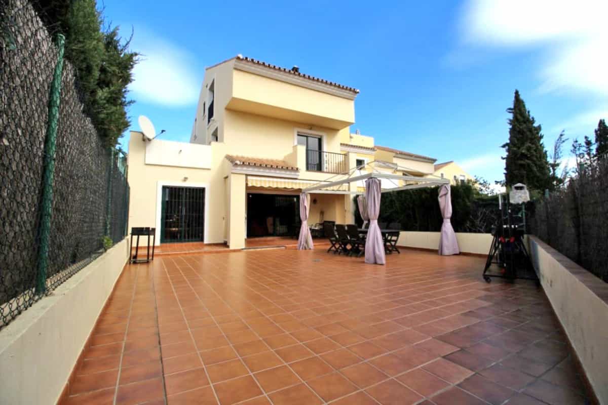 House in Marbella, Andalusia 10144874