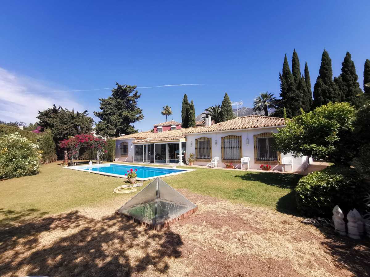 House in Marbella, Andalusia 10145014