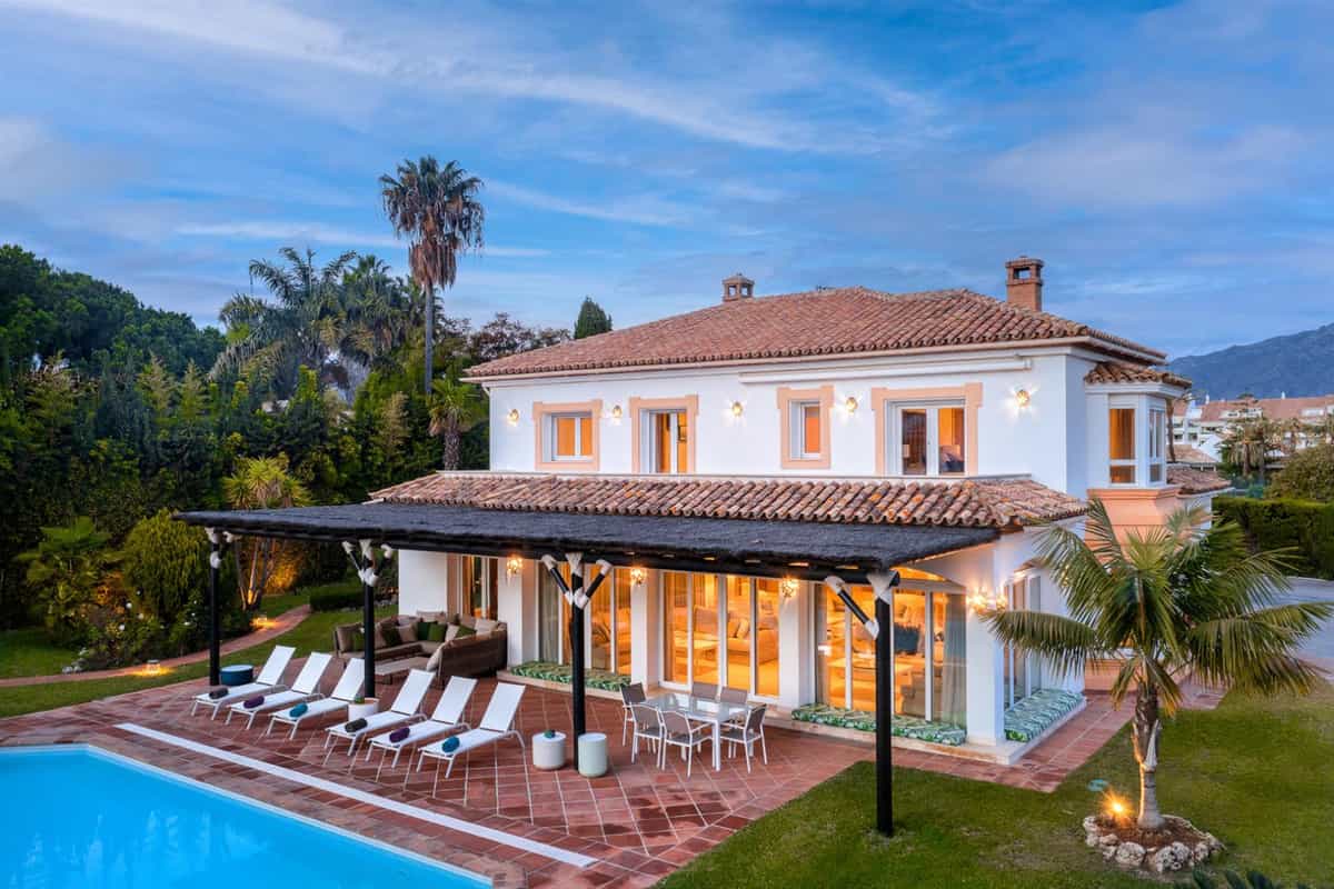 Huis in Marbella, Andalucía 10145075