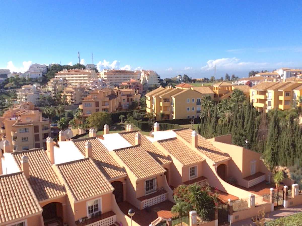 Condominium in Mijas, Andalucía 10145255