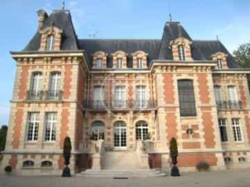 σπίτι σε Brienne-le-Château, Grand Est 10145651
