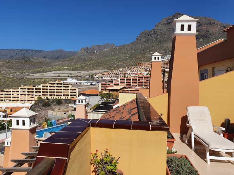 Condominium in Arona, Canary Islands 10145654