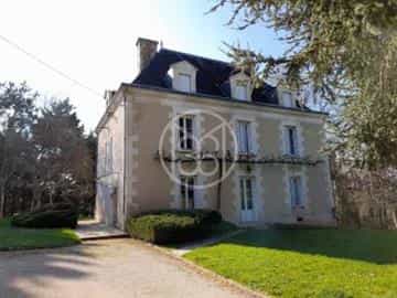 Huis in Charroux, Nouvelle-Aquitanië 10145661