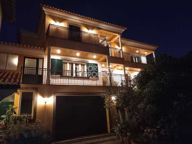 Rumah di Machico, Madeira 10145680