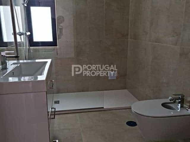 House in , Faro District 10145712