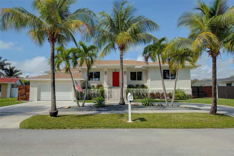 Condominium in Saga Bay, Florida 10145740
