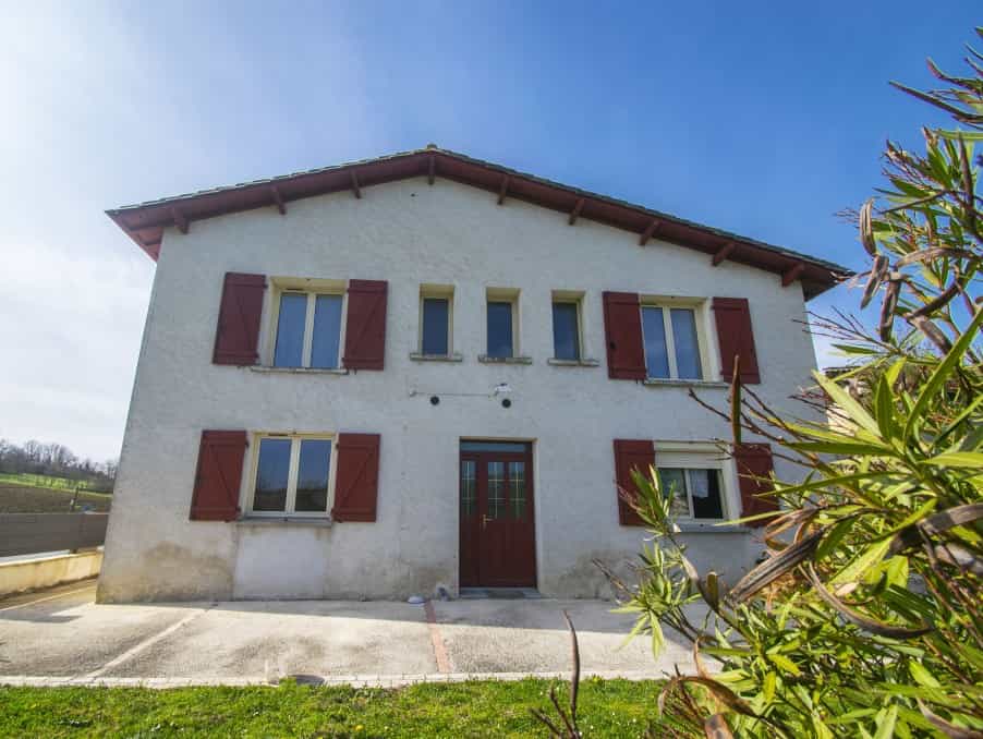 Будинок в Thénac, Nouvelle-Aquitaine 10145744