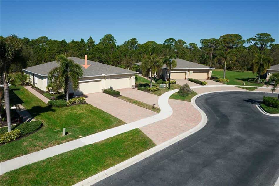 House in New Point Comfort, Florida 10145746