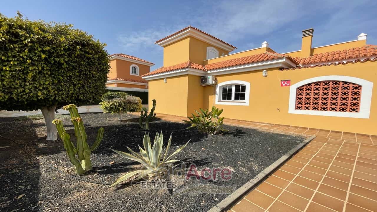 House in Puerto del Rosario, Canary Islands 10145769