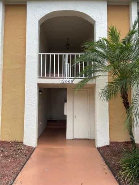 公寓 在 Fort Myers, Florida 10146095