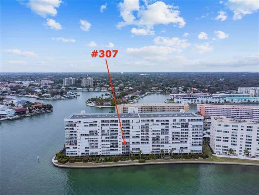 Condominium in Golfhaven, Florida 10146097