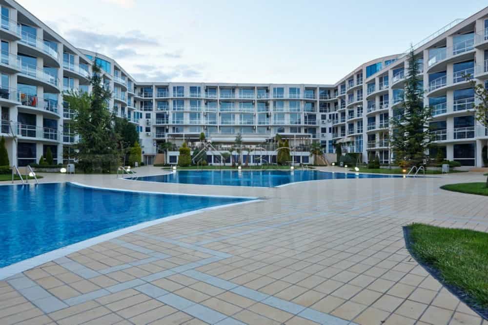 Condominium in Burgas, Burgas 10146162