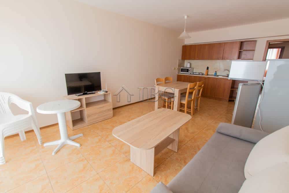 Condominium in Aheloy, Burgas 10146179