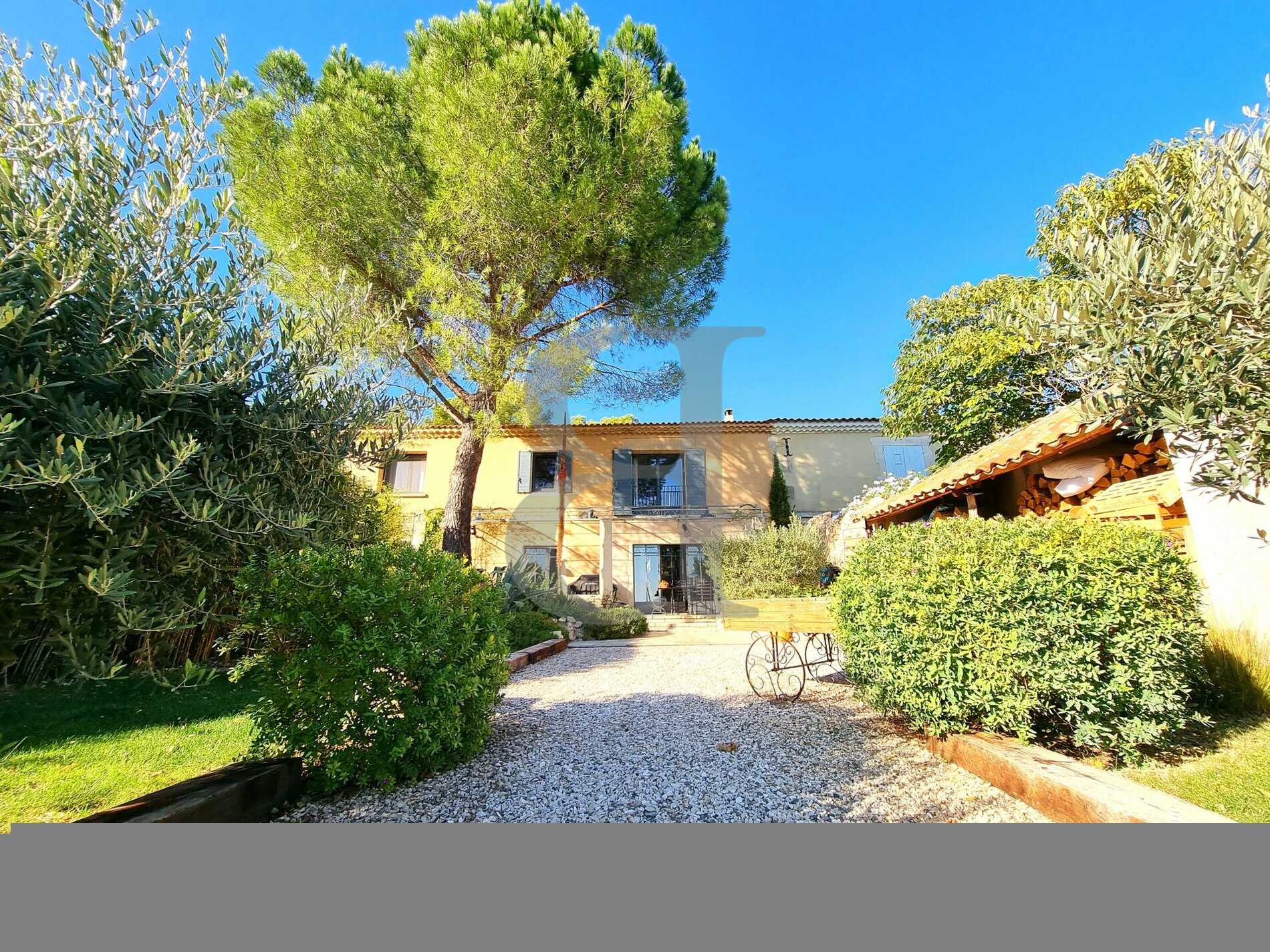 House in Maussane-les-Alpilles, Provence-Alpes-Cote d'Azur 10146180