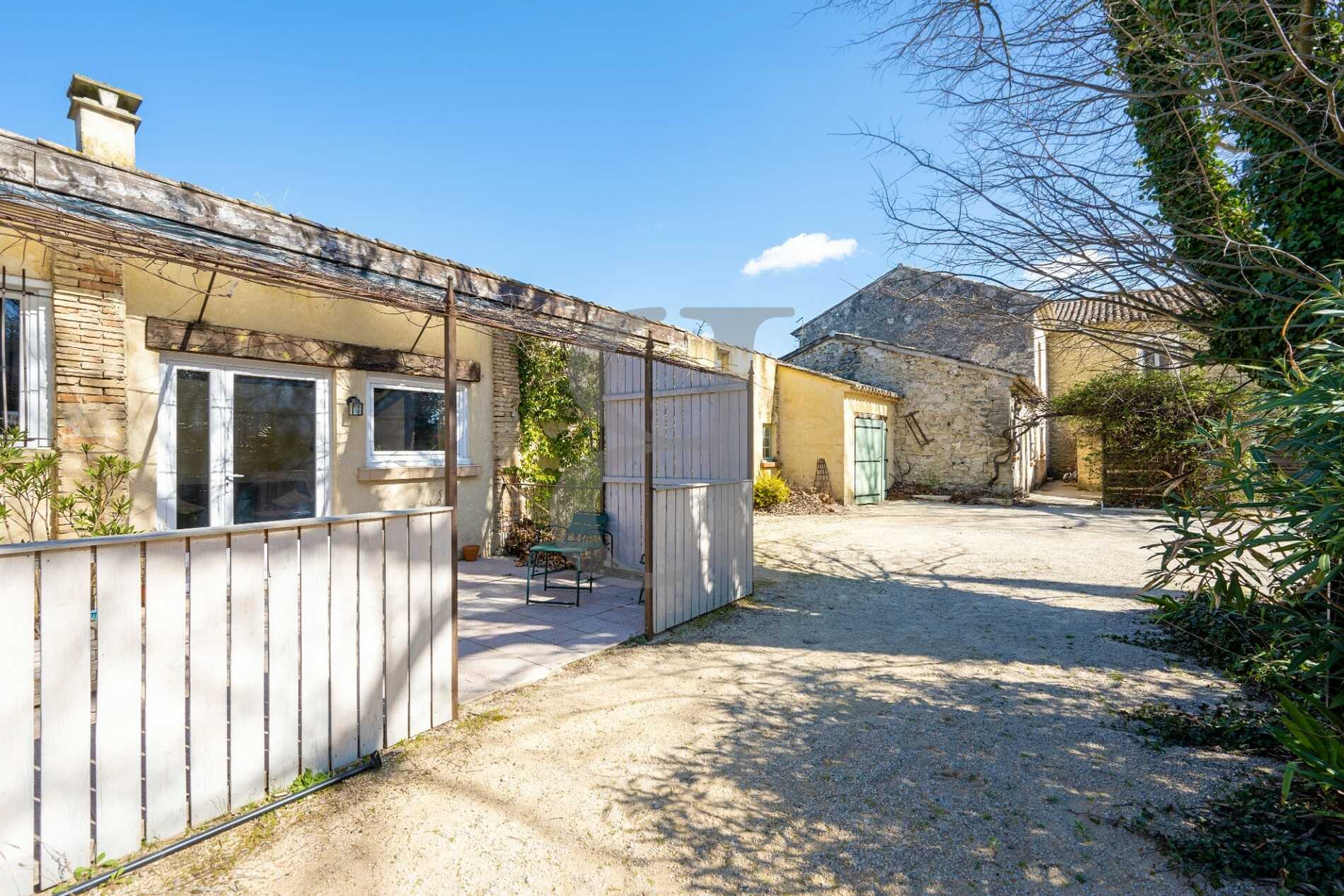loger dans Châteauneuf-de-Gadagne, Provence-Alpes-Côte d'Azur 10146212