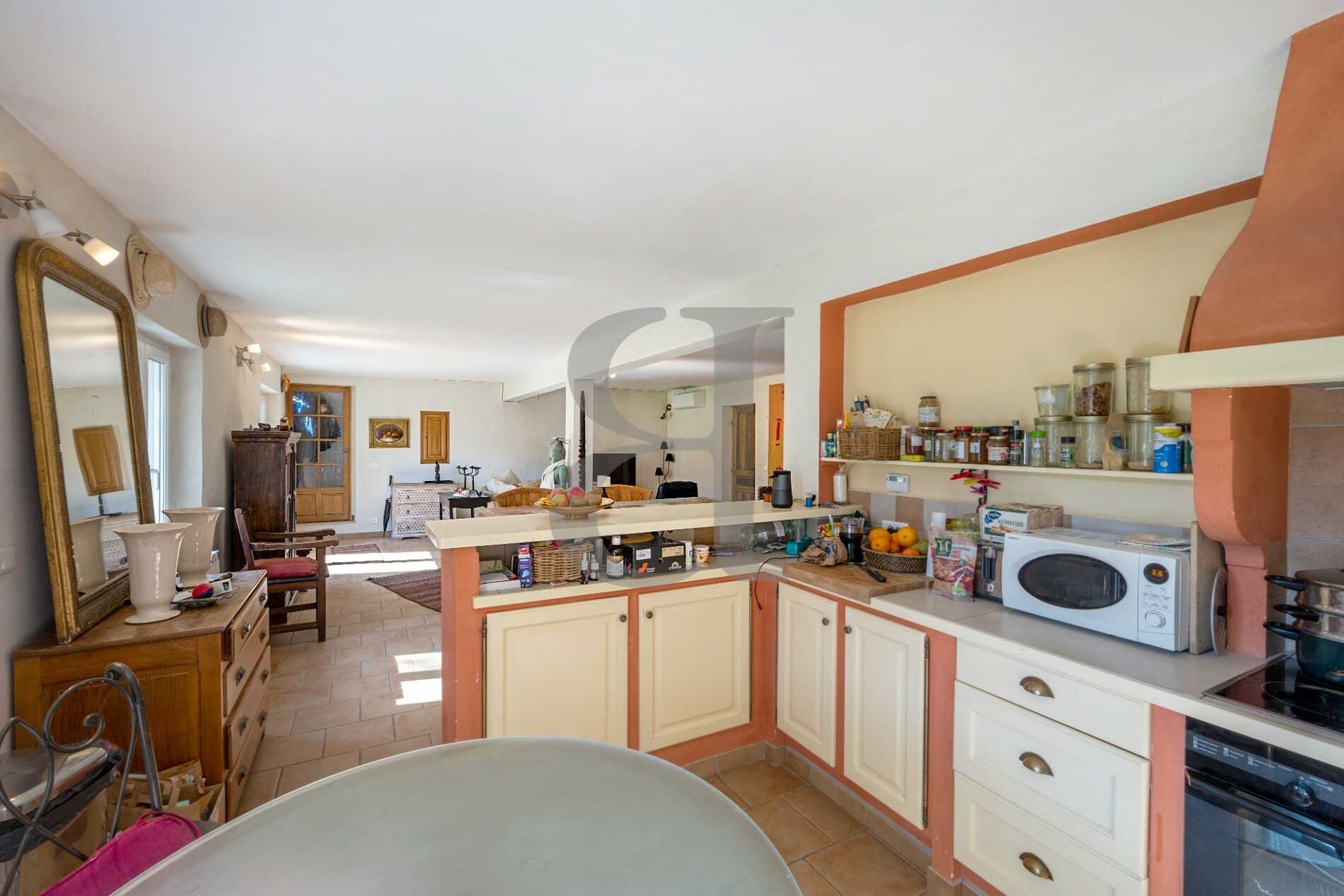 σπίτι σε L'Isle-sur-la-Sorgue, Provence-Alpes-Côte d'Azur 10146242
